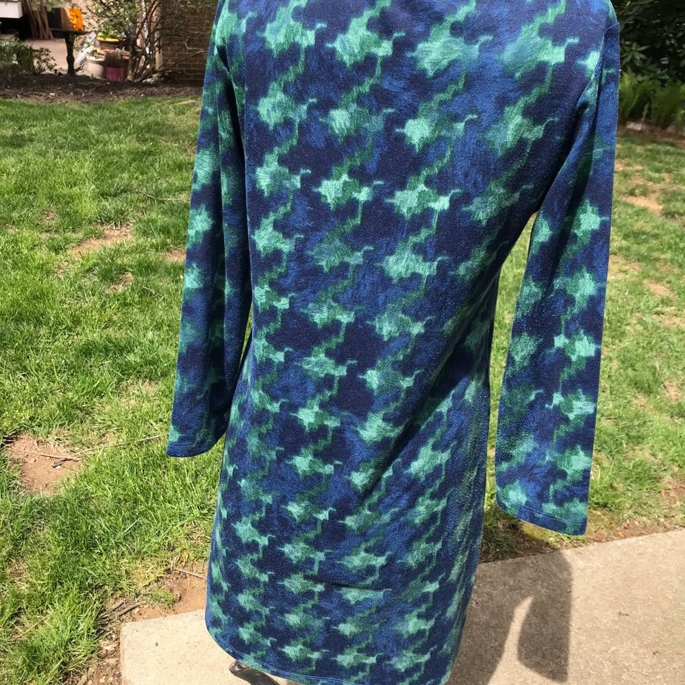 Pattern Dress - Picture 2 of 3